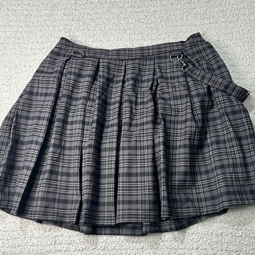 Hot Topic Pleated Skirt Grunge MD Grey Plaid Punk Dark Academia Emo Mini